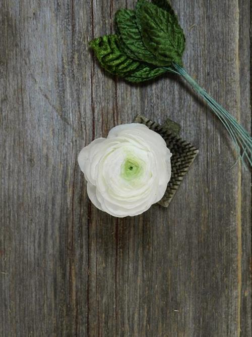 35 CM WHITE RANUNCULUS